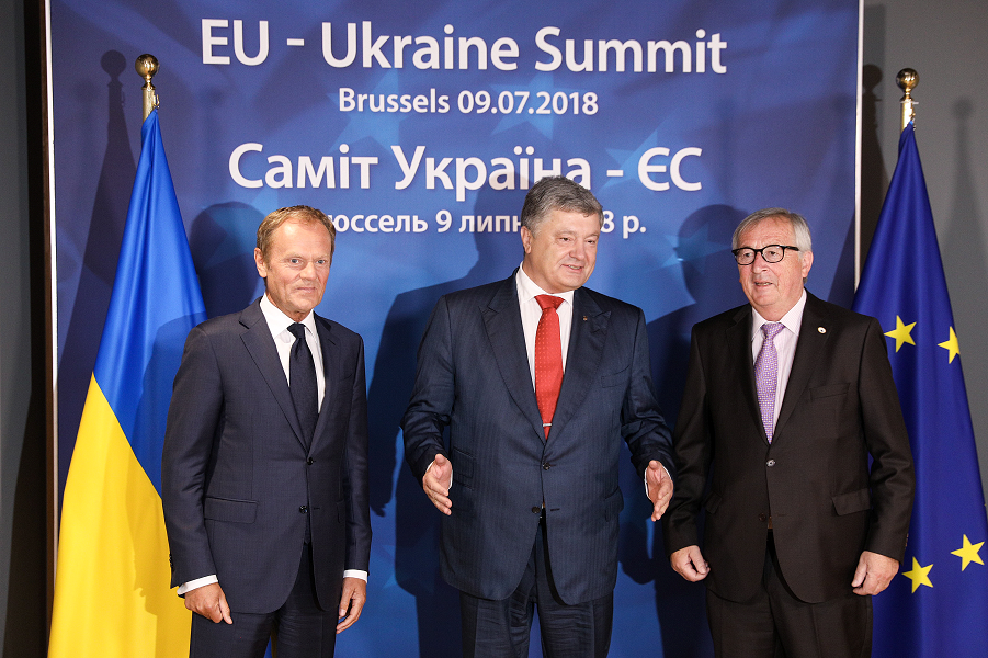 Порошенко на саммите Украина-ЕС, 9.07.18.png Порошенко на саммите Украина-ЕС, 9.07.18.png