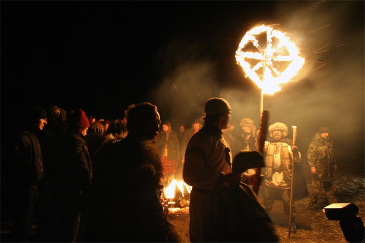 11 февраля - Великий Велесов день - середина зимы. 11 февраля - Великий Велесов день - середина зимы.