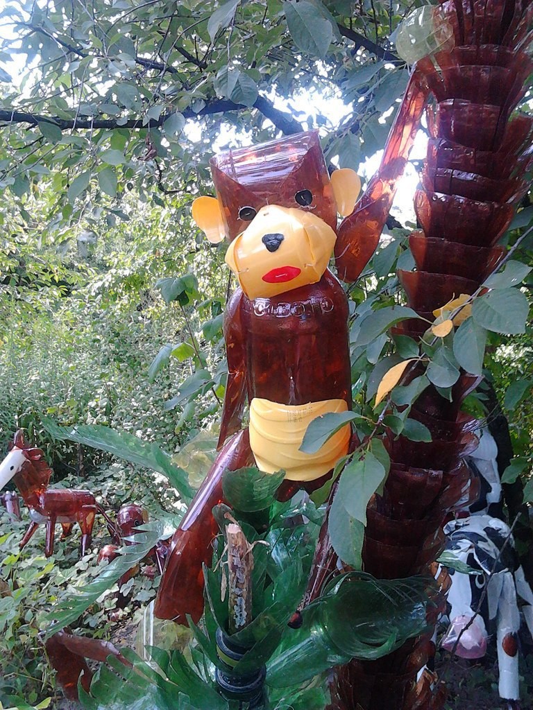 Поделка обезьяны из бутылок Поделка обезьяны из бутылок