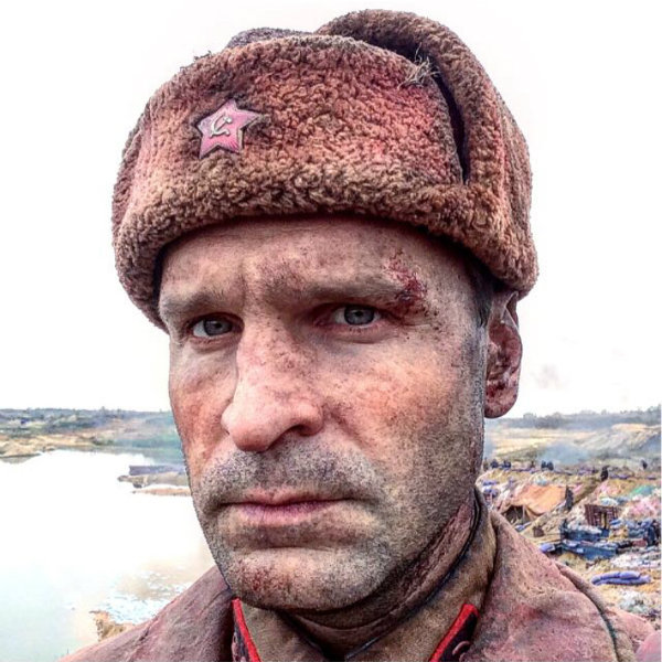 «Папа сказал: помогать не буду»: Виктор Добронравов о семье и выборе профессии «Папа сказал: помогать не буду»: Виктор Добронравов о семье и выборе профессии