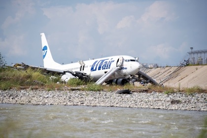 Раскрыта причина аварийной посадки Boeing 737 в Сочи Раскрыта причина аварийной посадки Boeing 737 в Сочи