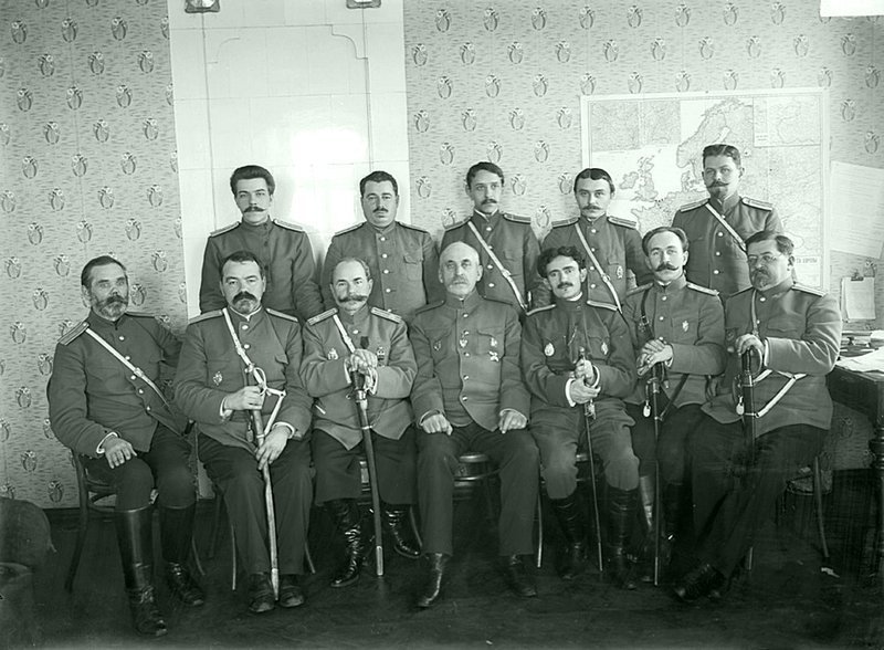 Группа военных врачей. Эвакуационное бюро. к. XIX – н. ХХ вв. г. Группа военных врачей. Эвакуационное бюро. к. XIX – н. ХХ вв. г. история, россия, старые фотографии