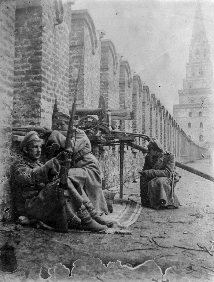Россия 1917 года в архивных фотодокументах Россия 1917 года в архивных фотодокументах