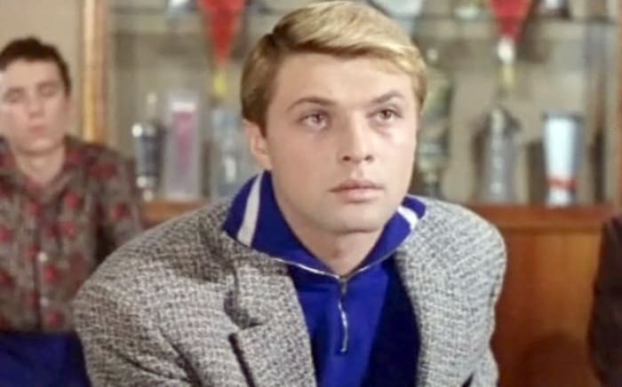 Борис Быстров в фильме *Удар! Еще удар!*, 1968 | Фото: kino-teatr.ru Борис Быстров в фильме *Удар! Еще удар!*, 1968 | Фото: kino-teatr.ru