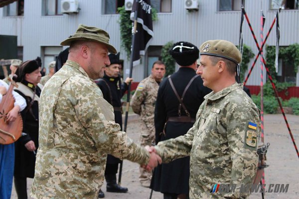 Бойцы 72-й бригады ВСУ стали называться "Черные запорожцы", для устрашения противника Бойцы 72-й бригады ВСУ стали называться "Черные запорожцы", для устрашения противника