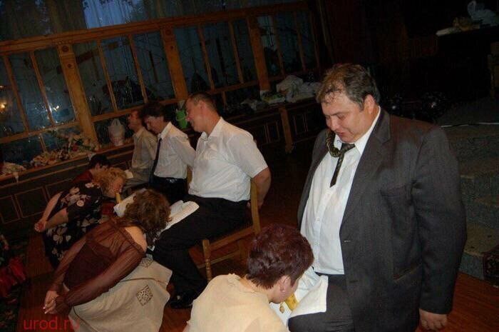 Ну что, еще не передумали подавать заявление в ЗАГС? Какой контингент, такие и конкурсы
(20 фото)