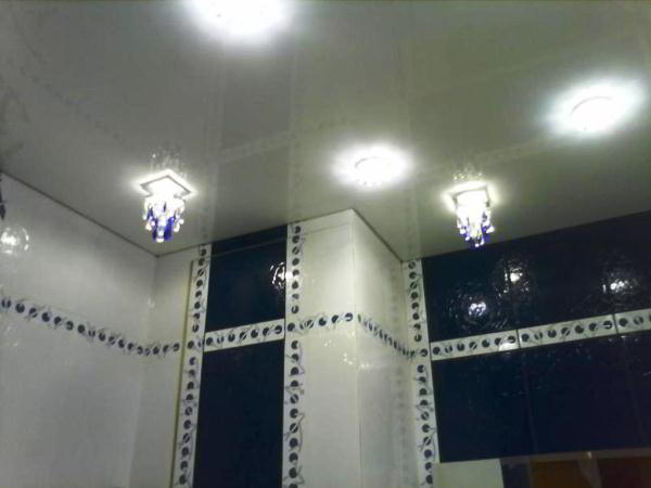 потолочные светильники для ванной комнаты фото 3