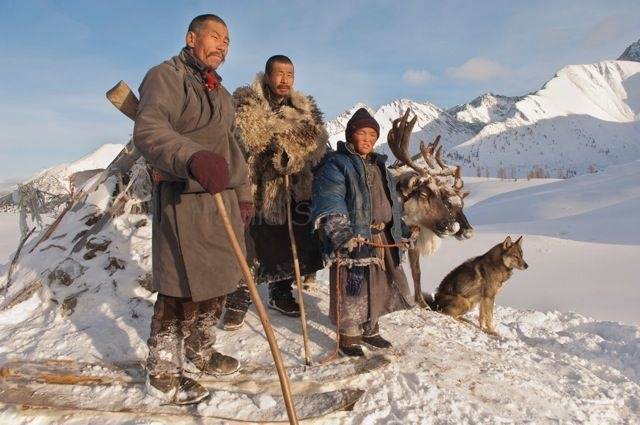 Фотограф посетил затерянное монгольское племя. Его поразила жизнь и культура этих людей