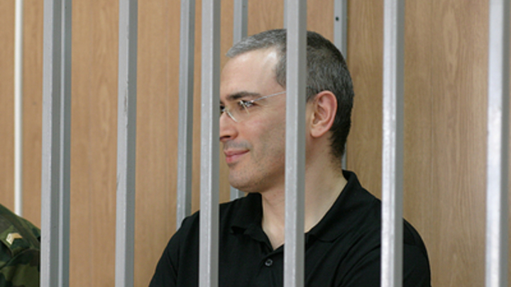 Ходорковский предложил в духе Кадырова наказать оскорбивших "Бессмертный полк"