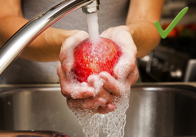 5 продуктов, которые мыть опасно и 5, которые мыть обязательно! 5 продуктов, которые мыть опасно и 5, которые мыть обязательно!