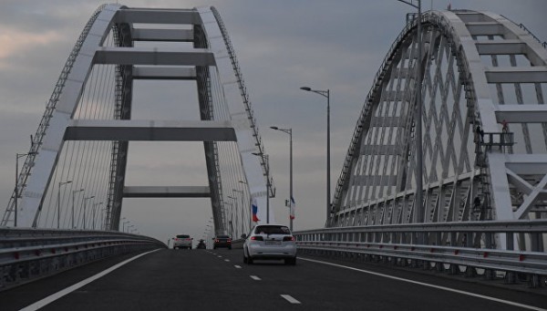 Крымский мост стал зоной массового нарушения ПДД