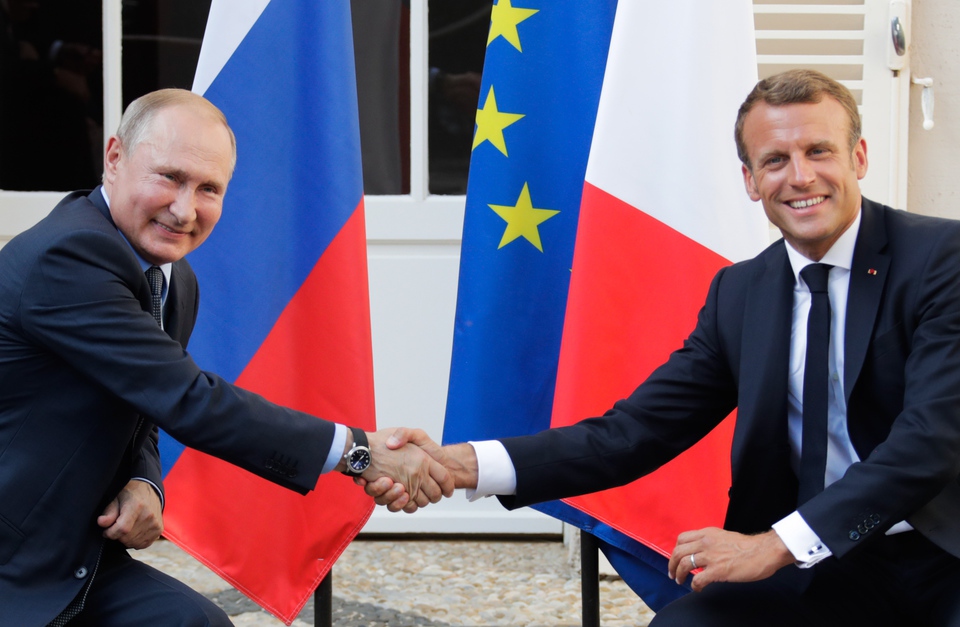Макрон увидел «полностью европейское будущее» России