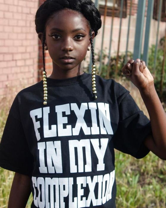 От изгоя до фэшн-дизайнера: как темнокожая школьница помогла другим быть самими собой