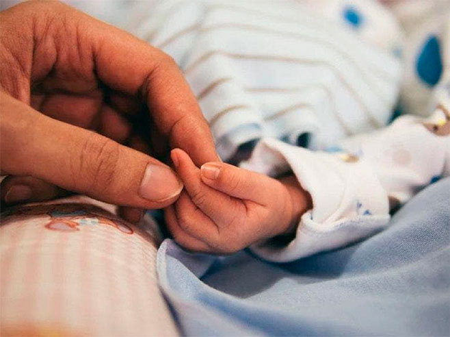 Женщина прошла пешком 7 км, чтобы родить в нормальной клинике