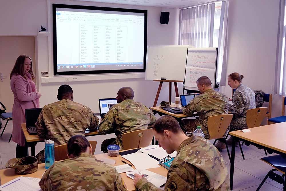Почему сотрудники Пентагона учат русский язык в Латвии Почему сотрудники Пентагона учат русский язык в Латвии