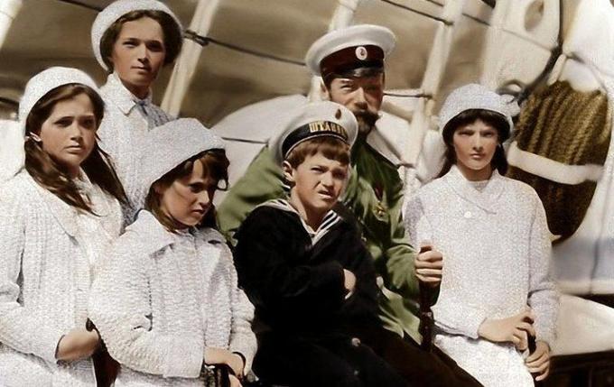 Сколько было расстрелянных Романовых, которые «чудом выжили»
