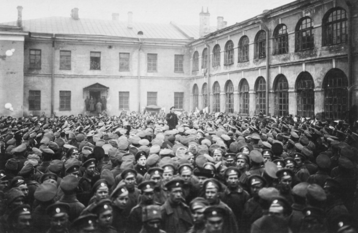 Россия 1917 года в архивных фотодокументах Россия 1917 года в архивных фотодокументах