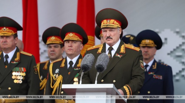 Почему ни Пасха, ни Парад Победы не повлияли на заболеваемость коронавирусом в Белоруссии