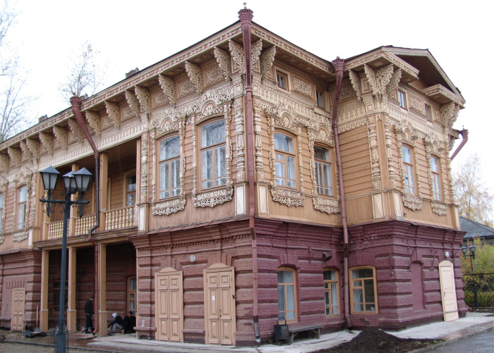 Дом Шишкова (сейчас: Дом искусств). /Фото:mirnetesen.blogspot.com Для кого строили кружевные дома с драконами, жар-птицами, свитками: Деревянное зодчество Томска