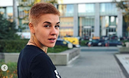 Певица Елизавета Хайкова судится за дочь с сотрудником «Газпрома»