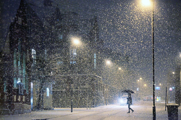 http://www.pravmir.ru/wp-content/uploads/2014/03/snow-umbrella_1547802i.jpg