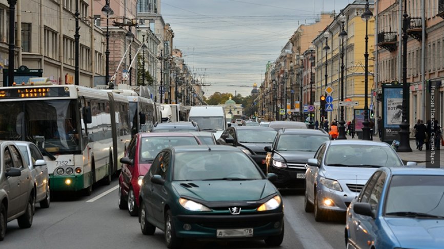 Средний размер автокредита в Петербурге вырос на 14% за полгода