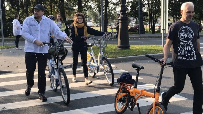 В Петербурге состоялись велопробеги, приуроченные к Всемирному дню без автомобиля