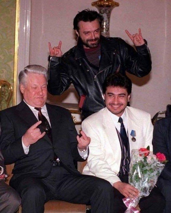 Вместо Ельцин-центра нам нужен музей СССР. Юлия Витязева Вместо Ельцин-центра нам нужен музей СССР. Юлия Витязева
