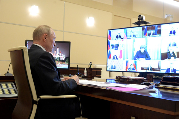 Путин: Российскую авиацию нужно вытаскивать из кризиса