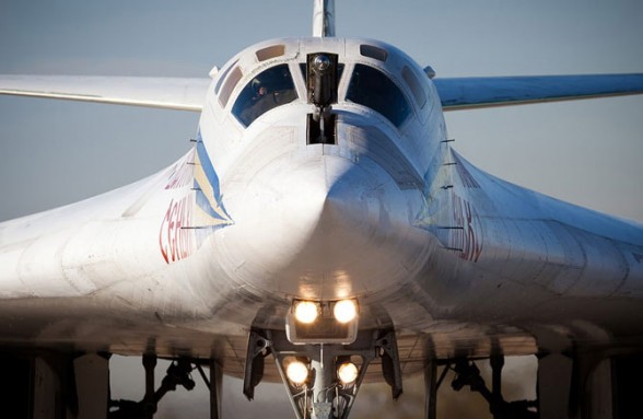 Ту-160 перебросили к границе США