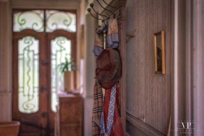 Жуткий особняк хозяева которого загадочным образом исчезли 20 лет назад
