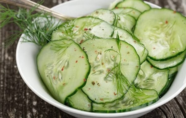 reading-going-eat-cucumber-every-day-600x439-600x381