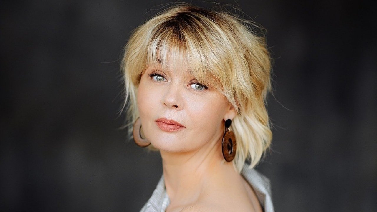 «Я так хохотала»: Меньшова высмеяла Пугачеву и всех сбежавших артистов, считавших себя незаменимыми для России