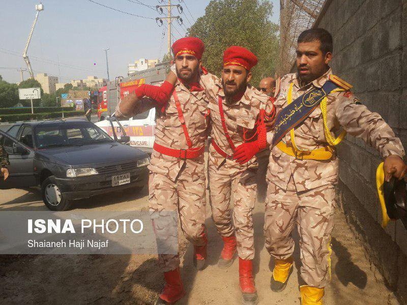 Кровавая бойня: боевики расстреляли военный парад в Иране, десятки убитых и раненых (+ФОТО, ВИДЕО 18+)