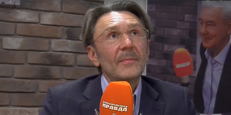 Шнуров завидует лаврам Макаревича?