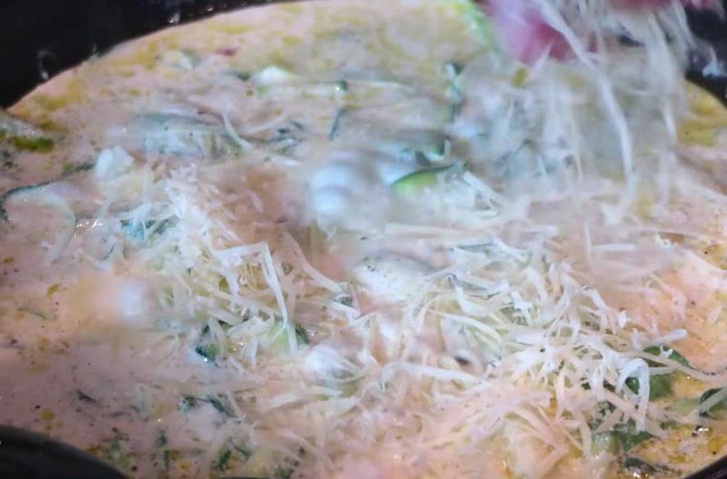 Макароны в хорватском соусе (густой неразбавленный соус можно есть как самостоятельное блюдо) Макароны в хорватском соусе (густой неразбавленный соус можно есть как самостоятельное блюдо)