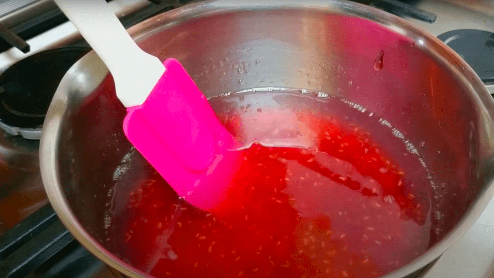 Стакан любого варенья и вкуснейший десерт готов