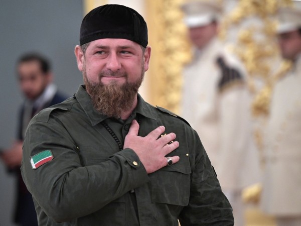 Рамзан Кадыров «на несколько минут вернулся в детство» (ВИДЕО) Рамзан Кадыров «на несколько минут вернулся в детство» (ВИДЕО)