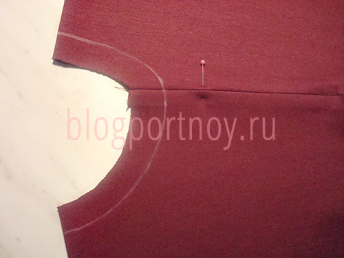 ИГОЛКА С НИТОЧКОЙ. Платье с рукавом летучая мышь ИГОЛКА С НИТОЧКОЙ. Платье с рукавом летучая мышь