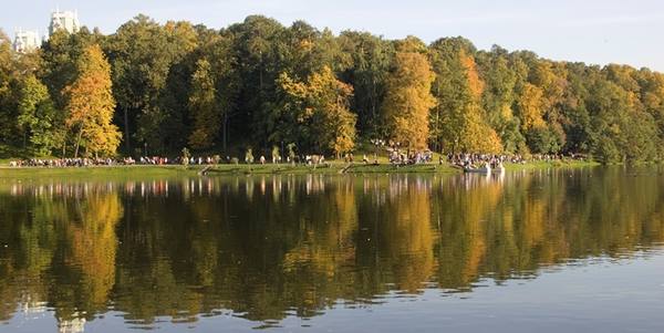 Осень долго терпела, но теперь наверстает свое