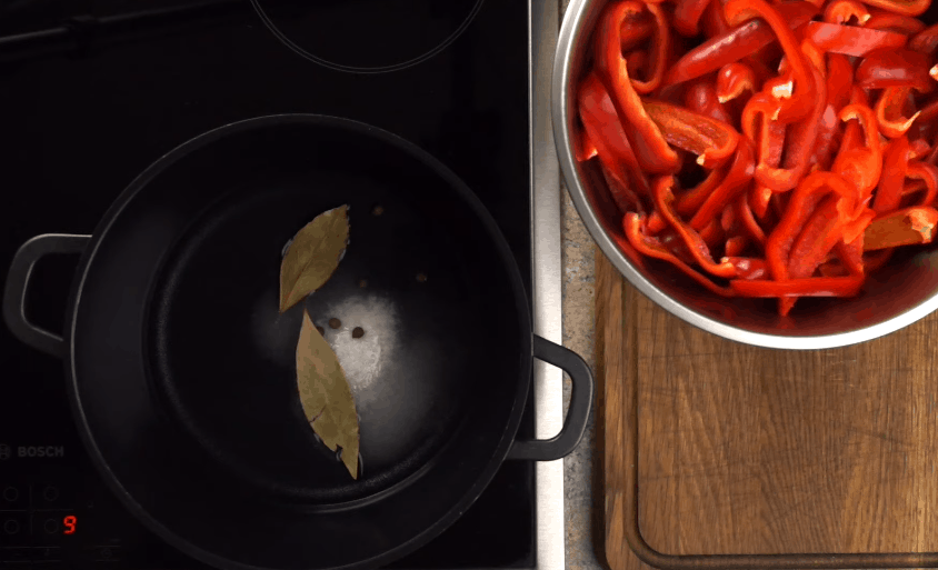 Перец в горчице на зиму: пикантно, необычно и безумно вкусно Перец в горчице на зиму: пикантно, необычно и безумно вкусно