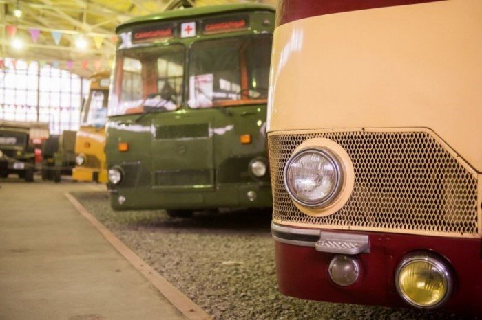Автобус ЛиАЗ-677: московскому "Луноходу" 50 лет! Автобус ЛиАЗ-677: московскому "Луноходу" 50 лет!