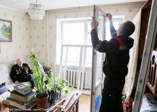 Районные власти оказали материальную помощь 120-ти жителям Аэропорта