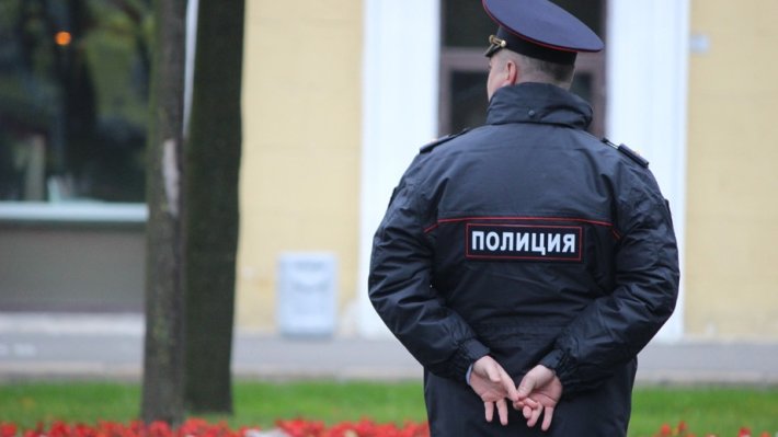 В Кирове возле ТЦ «Микс» был найден труп мужчины, который лежал там более трех часов