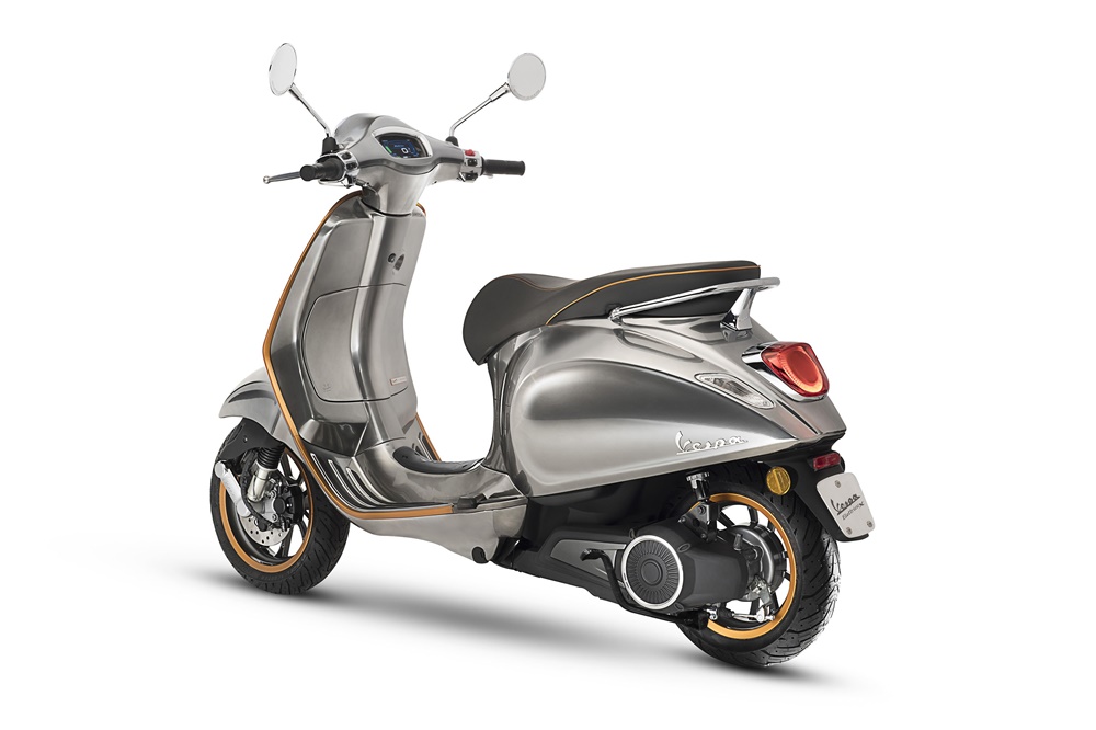 EICMA 2017: Электрический скутер Vespa Elettrica 2018
