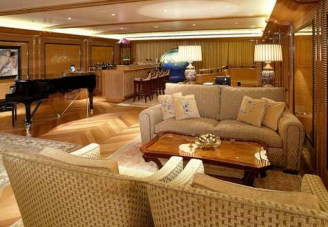 Супер-яхта Dilbar в Саутгемптоне – зрелище на $650 млн Гордость за Россию! Супер-яхта Dilbar в Саутгемптоне, принадлежащая российскому миллиардеру Усманову – зрелище на $650 млн