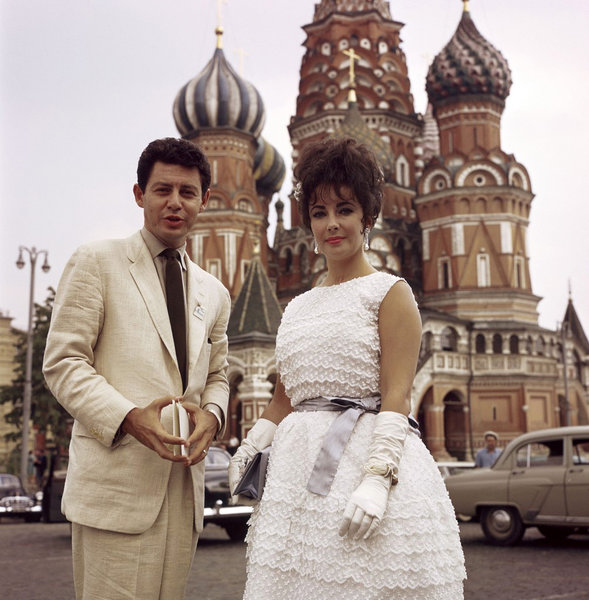 Элизабет Тейлор и Эдди Фишер на Красной площади. 1961 год. Фото: ТАСС