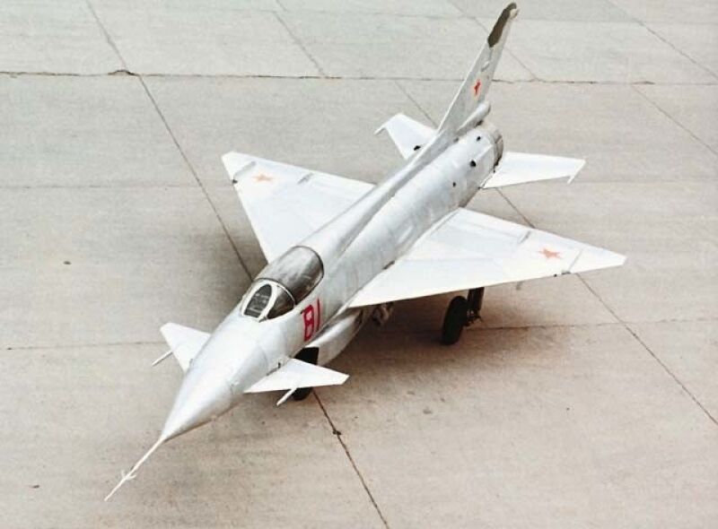 МиГ Е-8: короткая судьба перспективного истребителя МиГ Е-8: истребитель, который опередил свое время