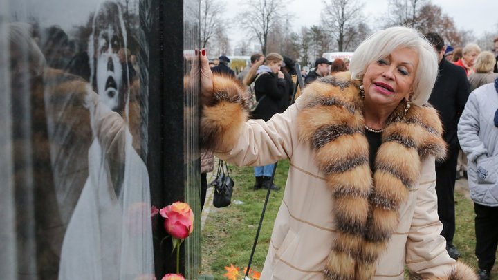 Ð ÑƒÐºÐ¸ Ð½Ðµ Ð¿Ð¾Ð´Ð°Ð»Ð°: ÐšÑ€Ð¸Ñ‡Ð°Ð²ÑˆÐ°Ñ Ð³Ð¸Ð¿-Ð³Ð¸Ð¿ ÑƒÑ€Ð° Ð²Ð´Ð¾Ð²Ð° ÐšÐ°Ñ€Ð°Ñ‡ÐµÐ½Ñ†Ð¾Ð²Ð° ÐµÐ´Ð²Ð° Ð½Ðµ Ð¿Ñ€Ð¾ÐºÐ»ÑÐ»Ð° MÐµÐ½ÑŒÑˆÐ¾Ð²Ñƒ Ð·Ð° Ð²Ð¾Ð¿Ñ€Ð¾Ñ