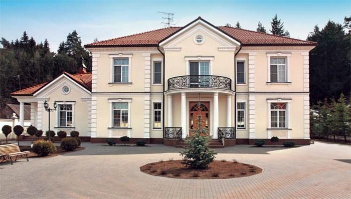 Подмосковный особняк Михаила Шуфутинского. Подмосковный особняк Михаила Шуфутинского.